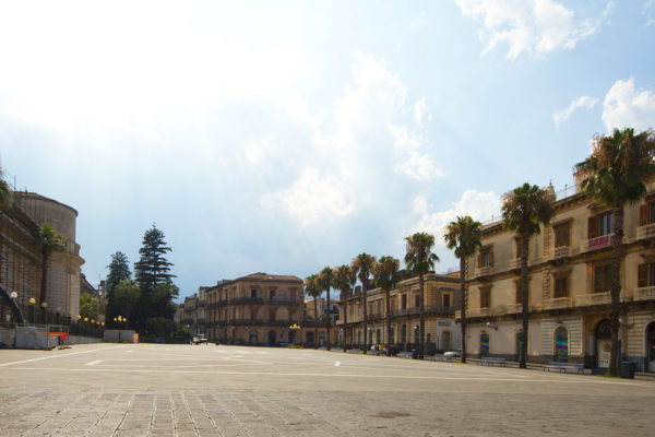 Giarre,_Catania,_Sicily,_Italy_-_panoramio